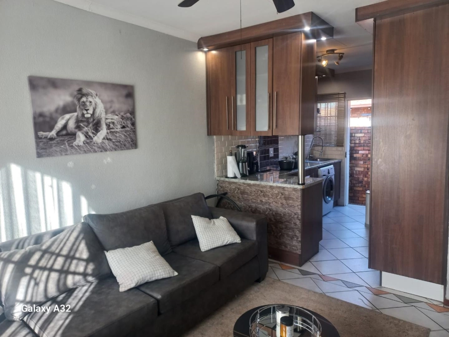 2 Bedroom Property for Sale in Terenure Gauteng