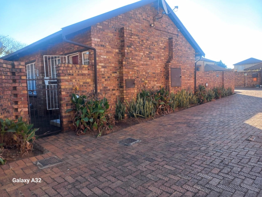 2 Bedroom Property for Sale in Terenure Gauteng