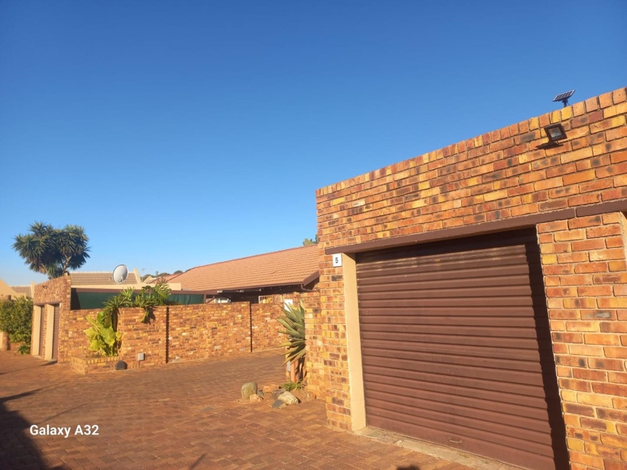 2 Bedroom Property for Sale in Terenure Gauteng