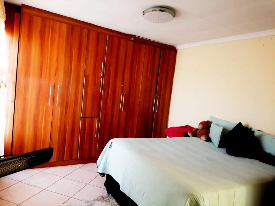 3 Bedroom Property for Sale in Birch Acres Gauteng