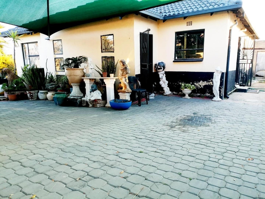 3 Bedroom Property for Sale in Birch Acres Gauteng