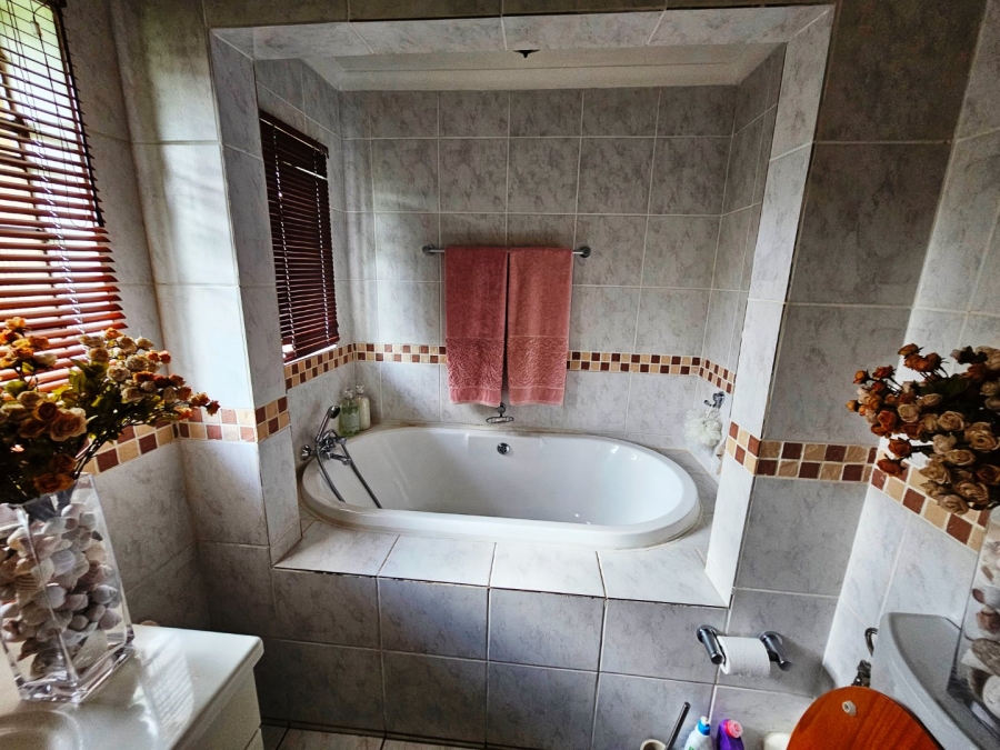 4 Bedroom Property for Sale in Montana Gauteng