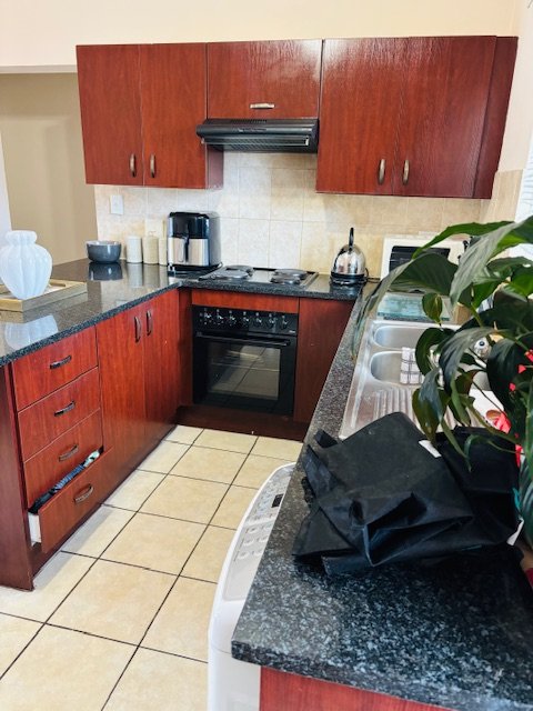 To Let 2 Bedroom Property for Rent in Strubensvallei Gauteng