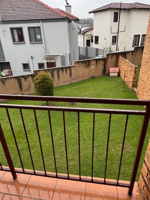 To Let 2 Bedroom Property for Rent in Strubensvallei Gauteng