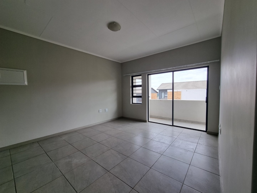 2 Bedroom Property for Sale in Rooihuiskraal North Gauteng