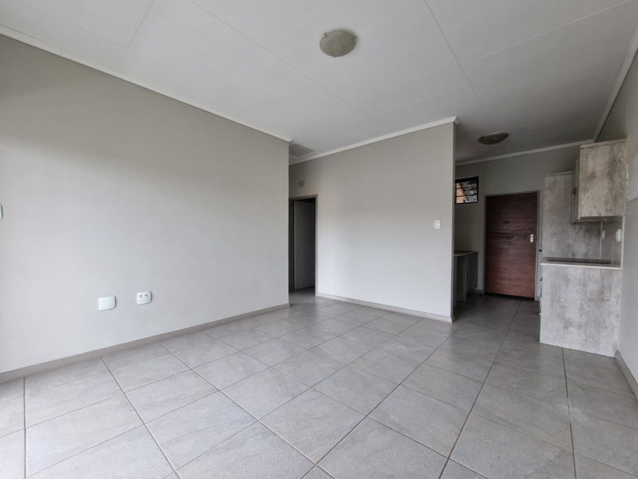 2 Bedroom Property for Sale in Rooihuiskraal North Gauteng