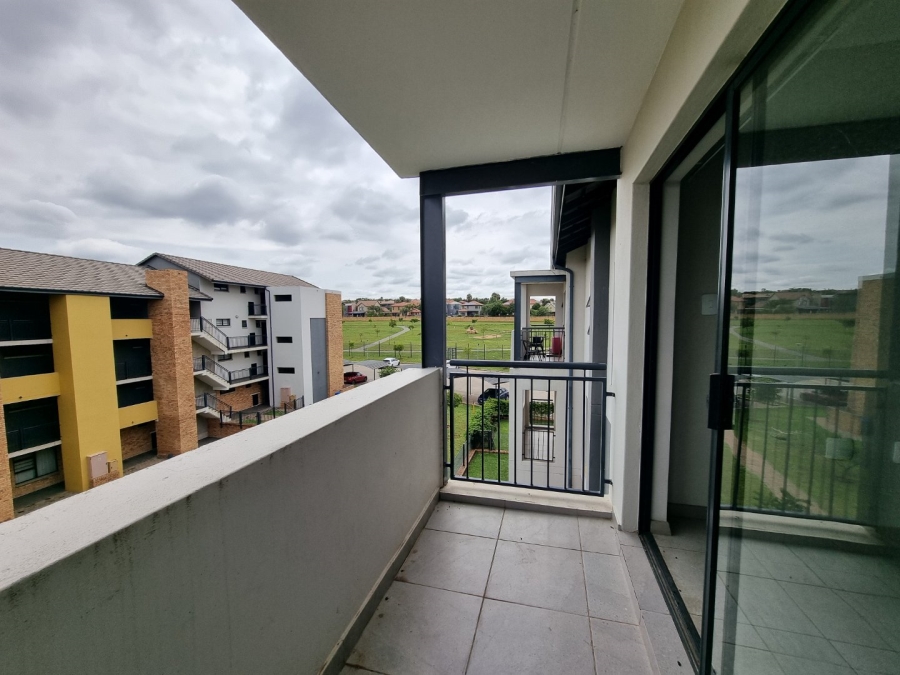 2 Bedroom Property for Sale in Rooihuiskraal North Gauteng