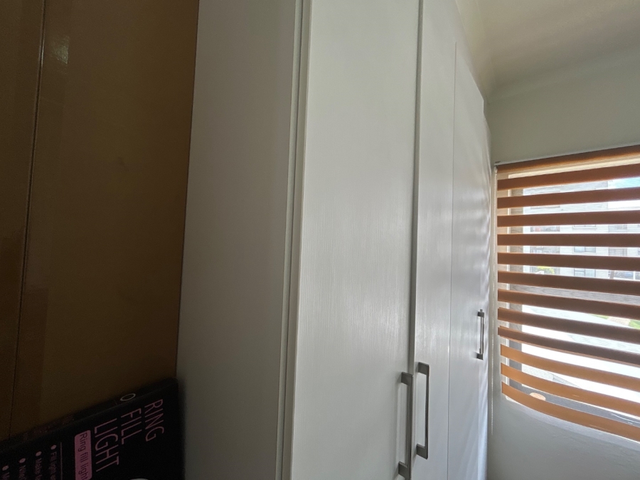 2 Bedroom Property for Sale in Erand Gardens Gauteng