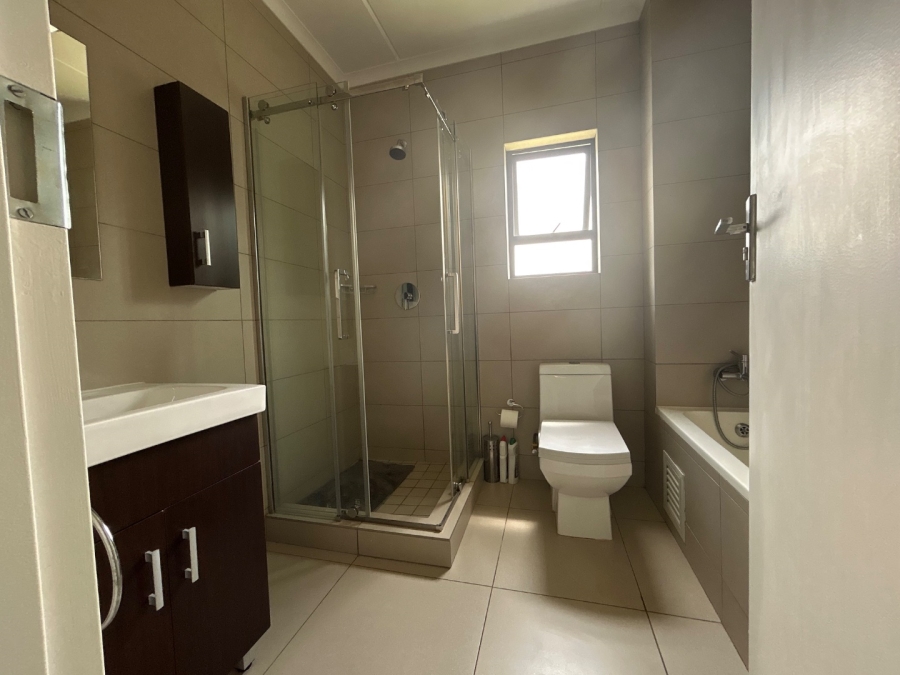 2 Bedroom Property for Sale in Erand Gardens Gauteng