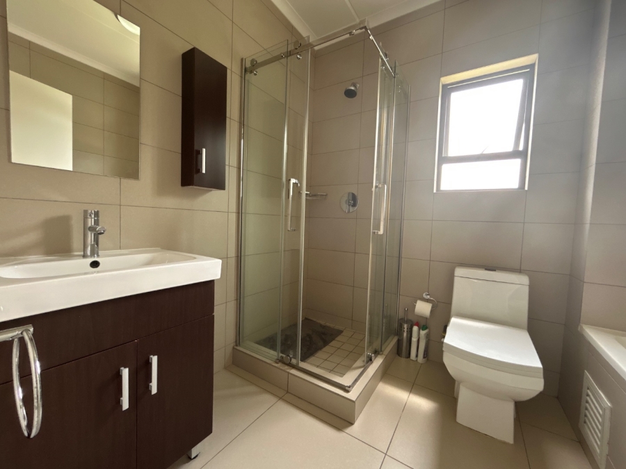 2 Bedroom Property for Sale in Erand Gardens Gauteng
