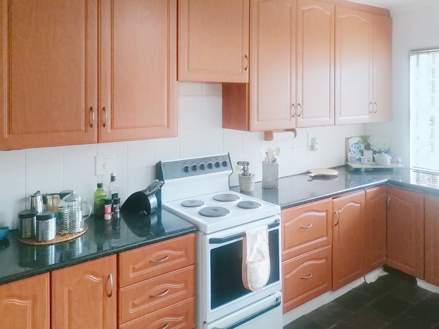 5 Bedroom Property for Sale in Northwold Gauteng