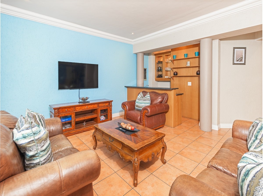 4 Bedroom Property for Sale in Blue Valley Golf Estate Gauteng