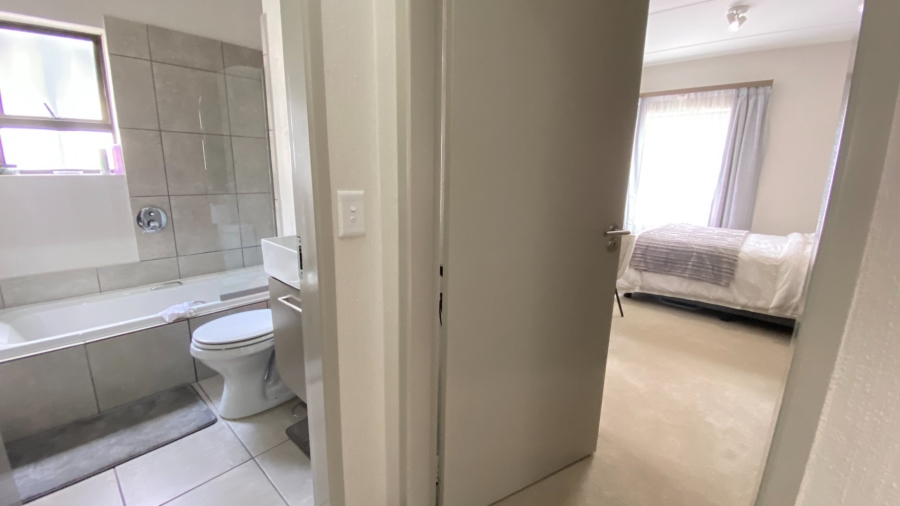 2 Bedroom Property for Sale in Broadacres Gauteng