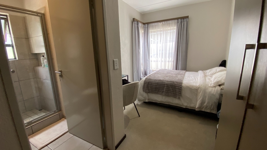 2 Bedroom Property for Sale in Broadacres Gauteng