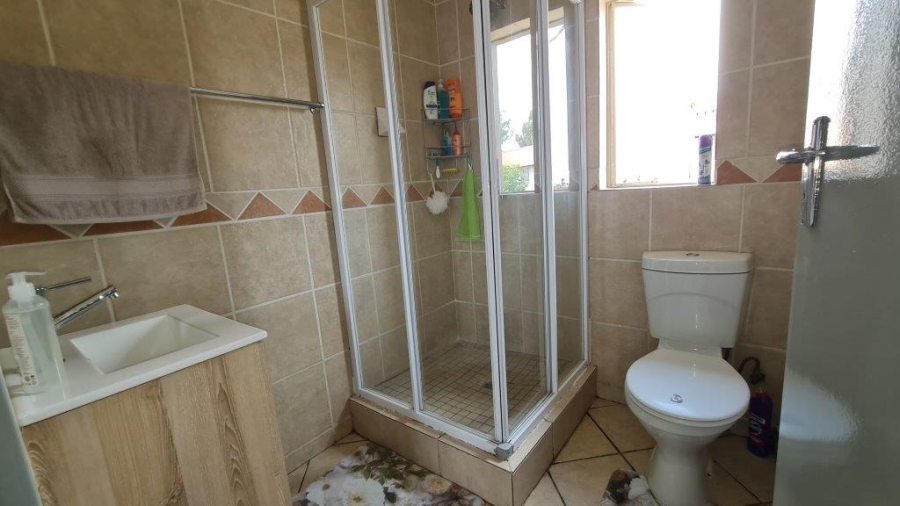 To Let 2 Bedroom Property for Rent in Halfway House Gauteng