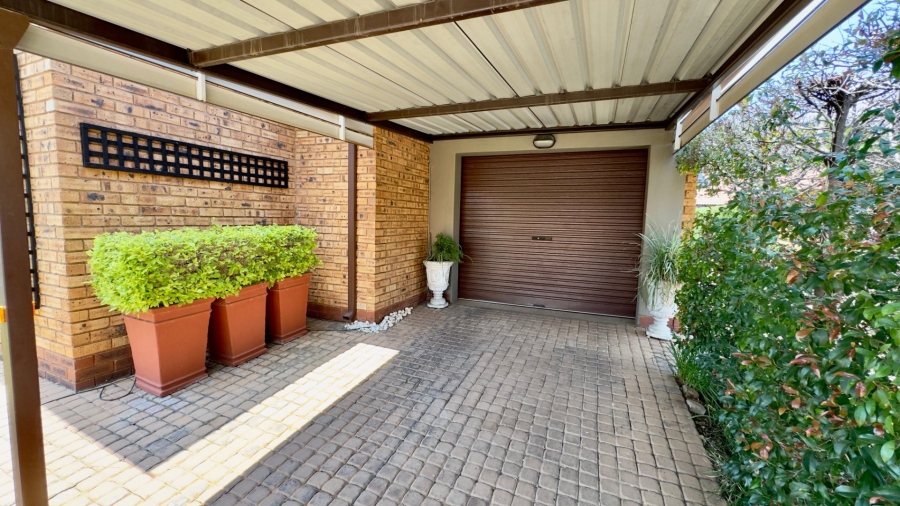 3 Bedroom Property for Sale in Montana Tuine Gauteng