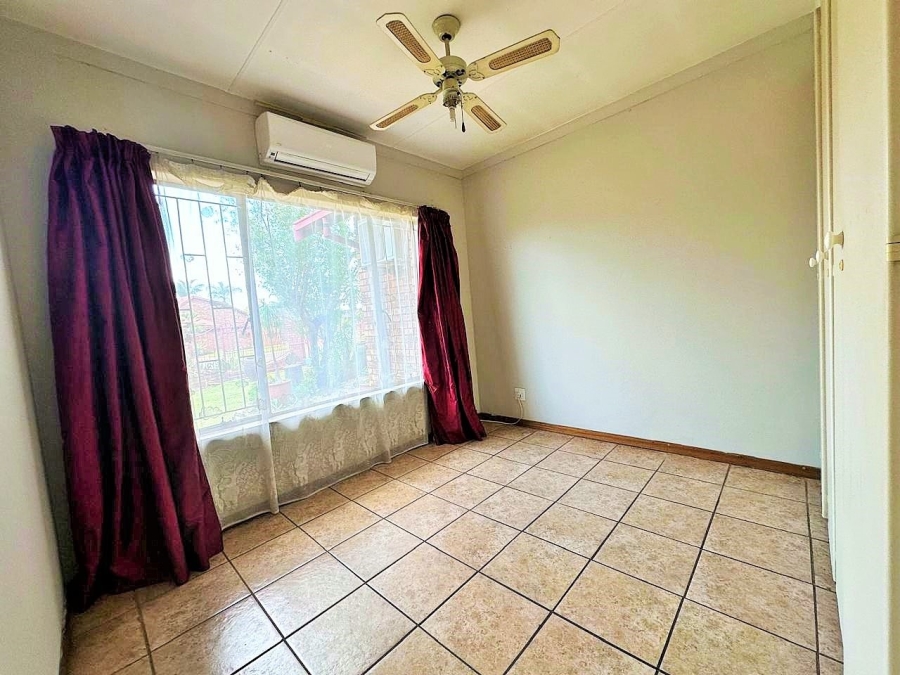 4 Bedroom Property for Sale in Wierda Park Gauteng