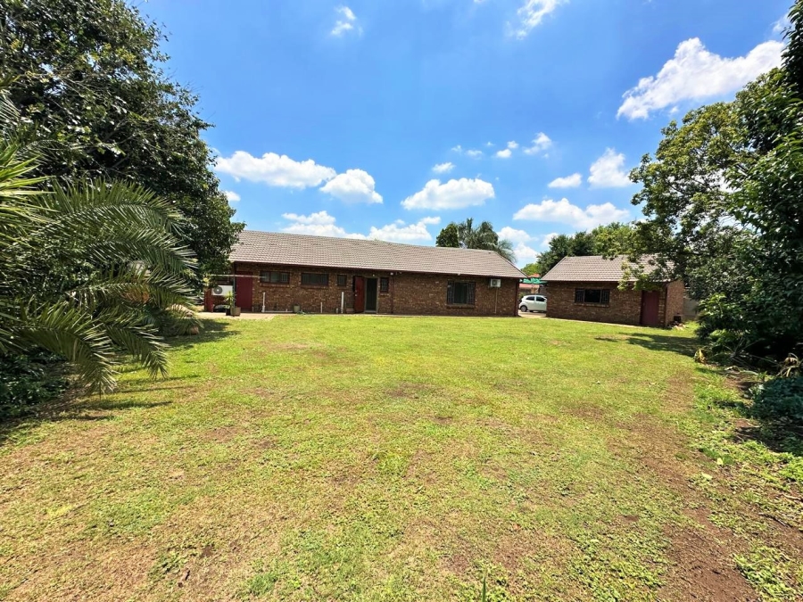 4 Bedroom Property for Sale in Wierda Park Gauteng