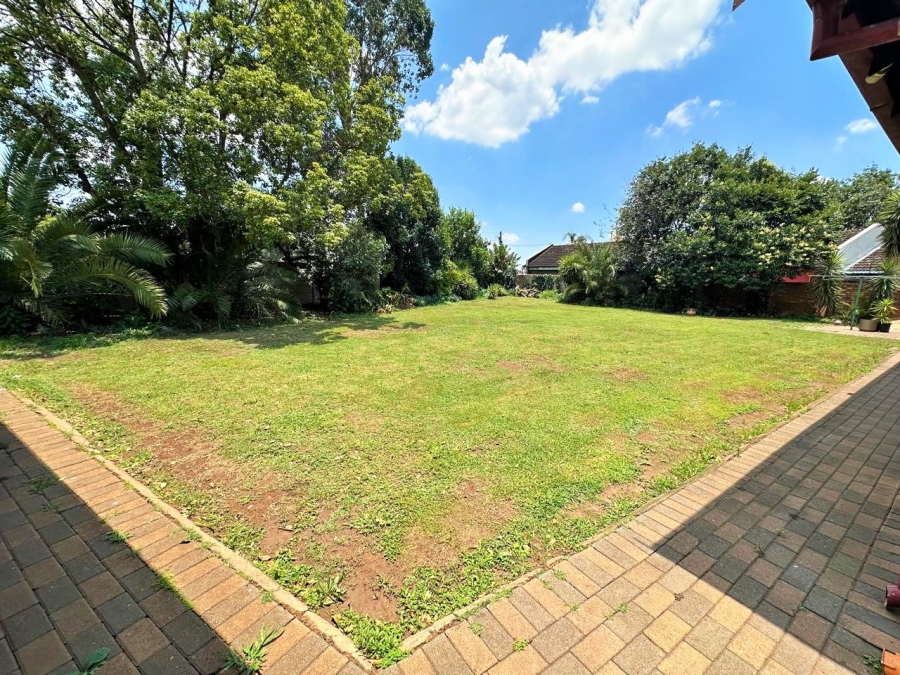 4 Bedroom Property for Sale in Wierda Park Gauteng