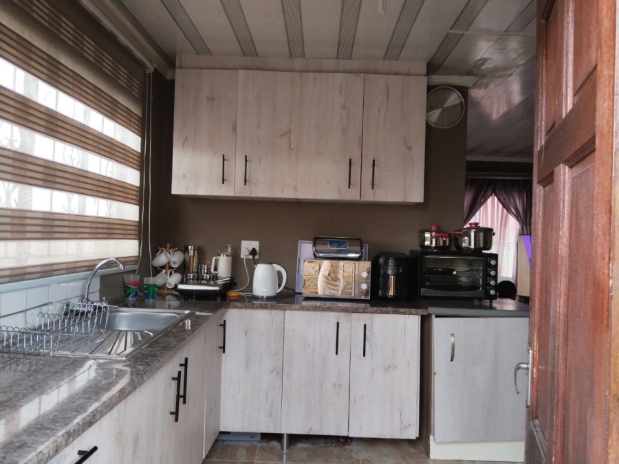 7 Bedroom Property for Sale in Vosloorus Gauteng