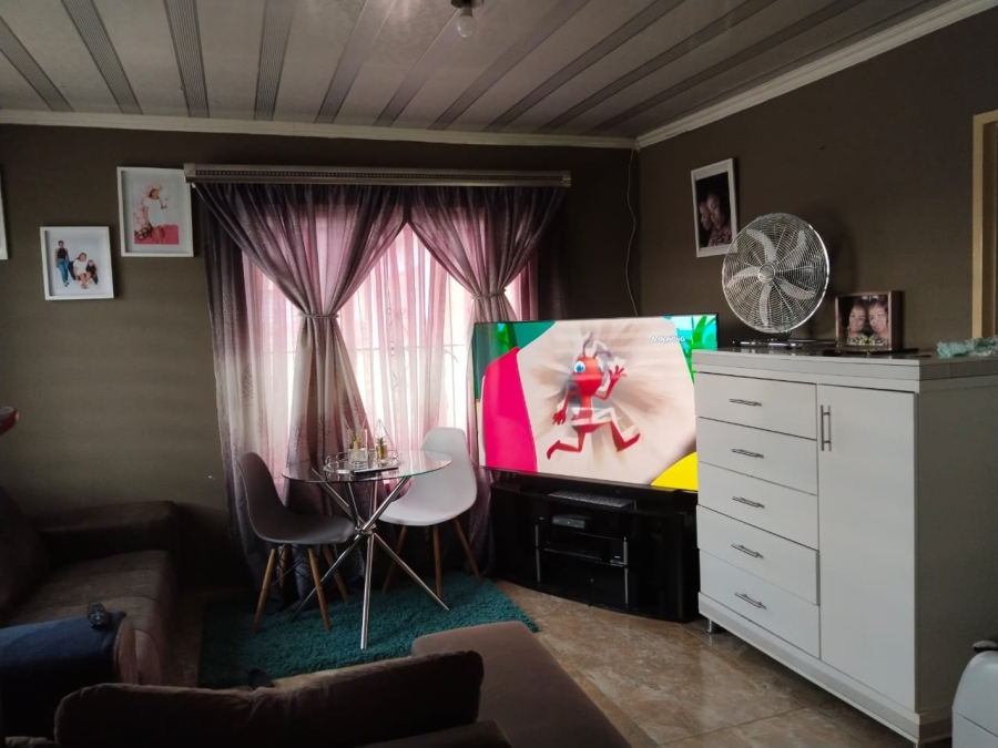 7 Bedroom Property for Sale in Vosloorus Gauteng