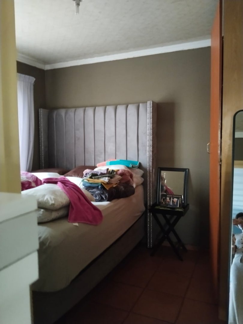 7 Bedroom Property for Sale in Vosloorus Gauteng