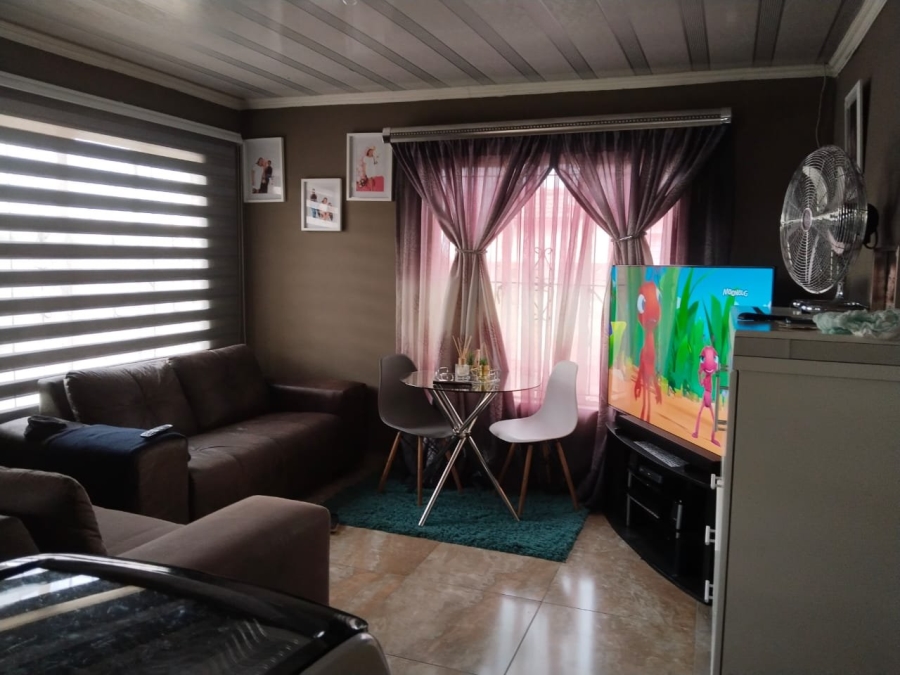 7 Bedroom Property for Sale in Vosloorus Gauteng