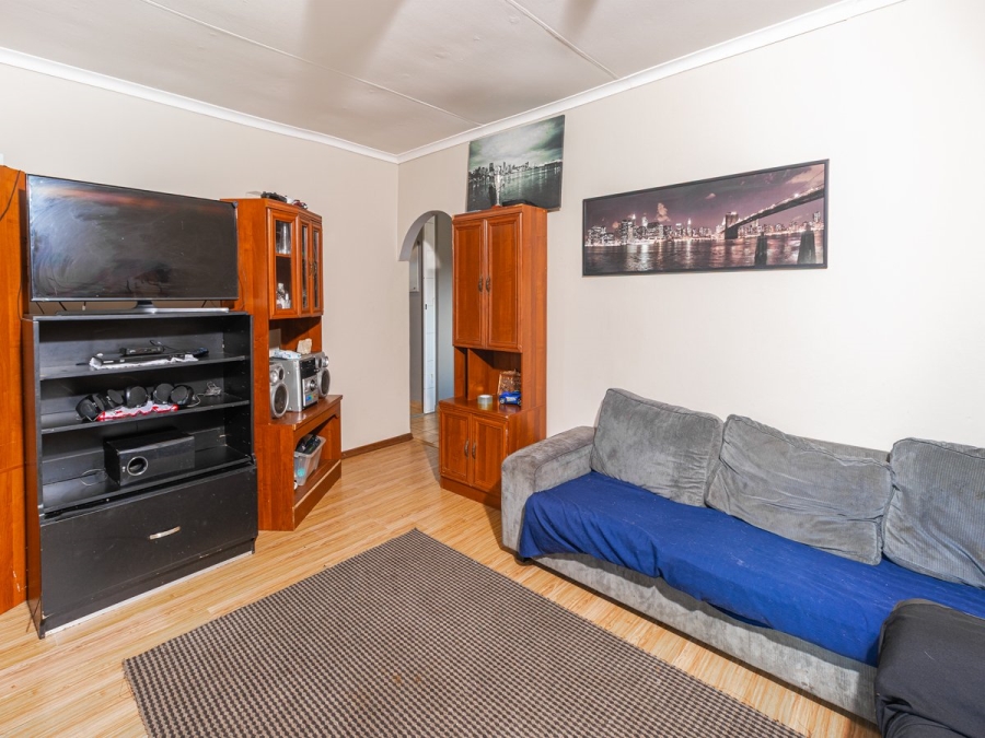 5 Bedroom Property for Sale in Rooihuiskraal North Gauteng