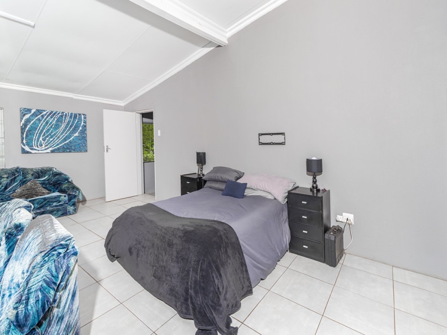 5 Bedroom Property for Sale in Rooihuiskraal North Gauteng