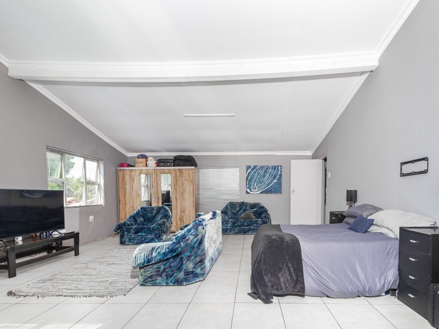 5 Bedroom Property for Sale in Rooihuiskraal North Gauteng