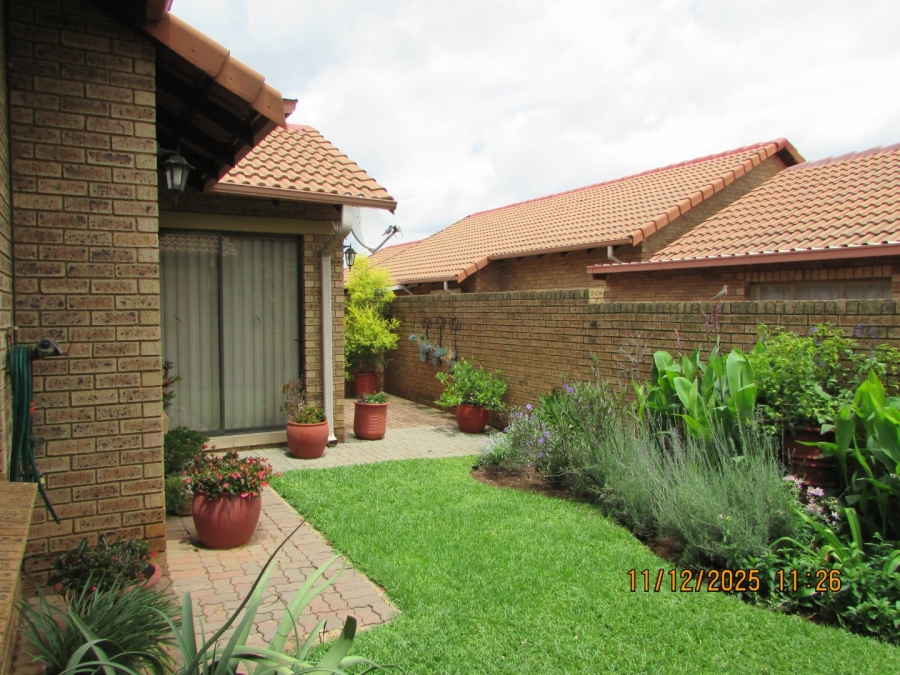 2 Bedroom Property for Sale in Erasmus Gauteng