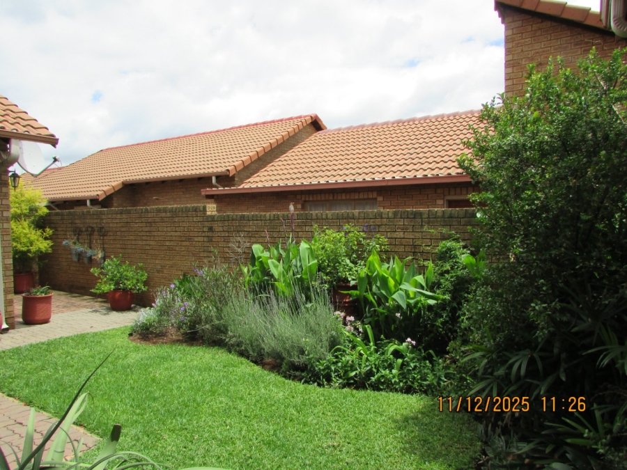 2 Bedroom Property for Sale in Erasmus Gauteng