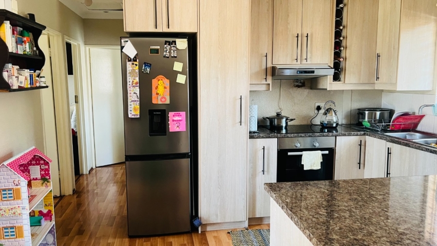 To Let 3 Bedroom Property for Rent in Country View Gauteng