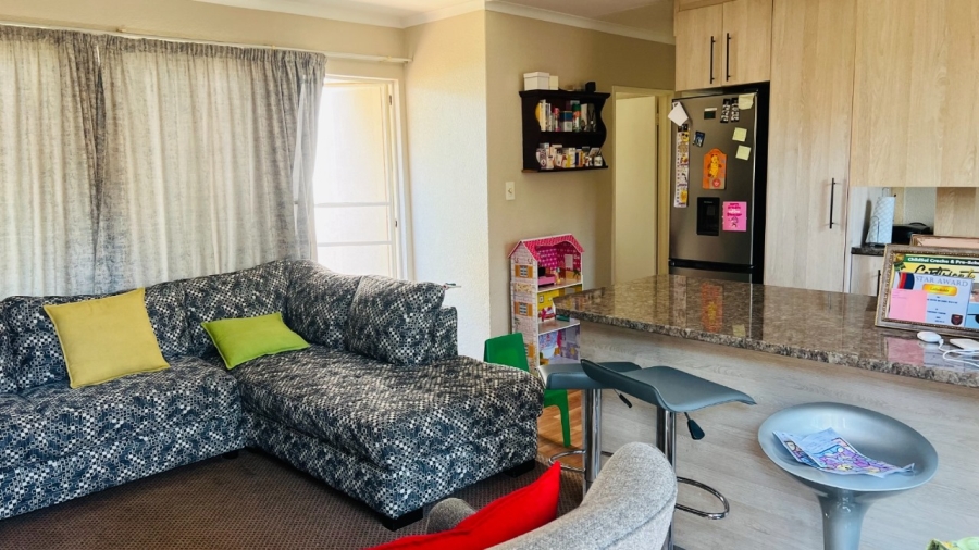 To Let 3 Bedroom Property for Rent in Country View Gauteng