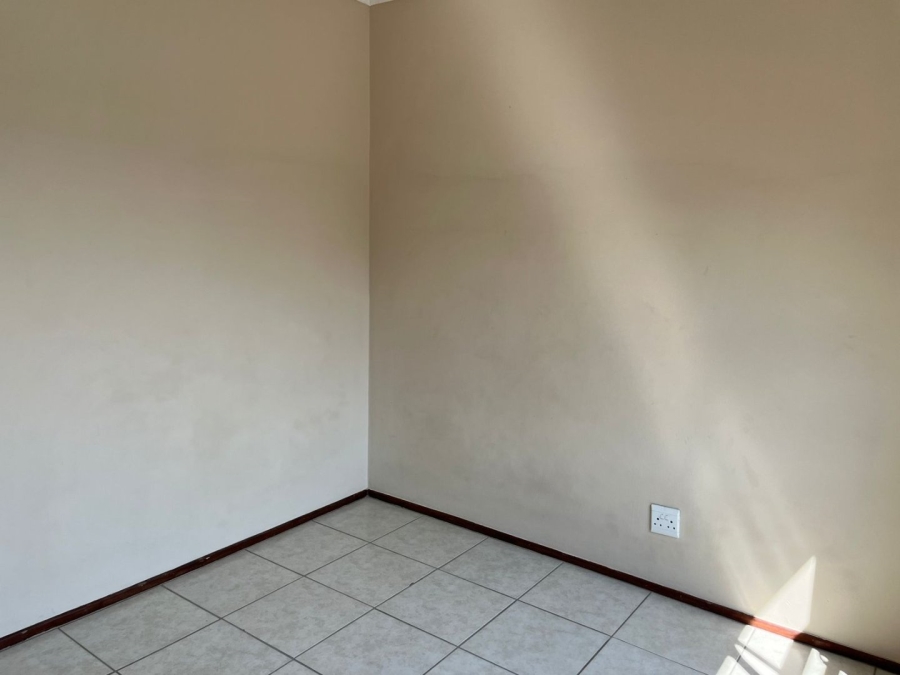 2 Bedroom Property for Sale in Sunset Acres Gauteng