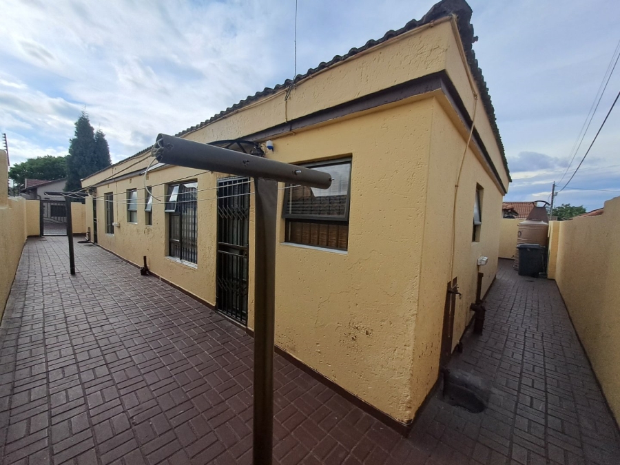 3 Bedroom Property for Sale in Ormonde View Gauteng