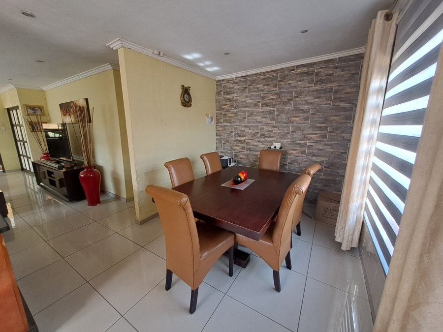 3 Bedroom Property for Sale in Ormonde View Gauteng