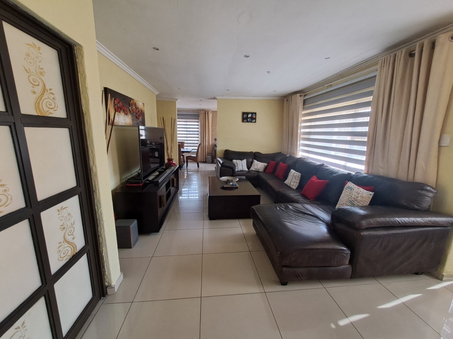 3 Bedroom Property for Sale in Ormonde View Gauteng