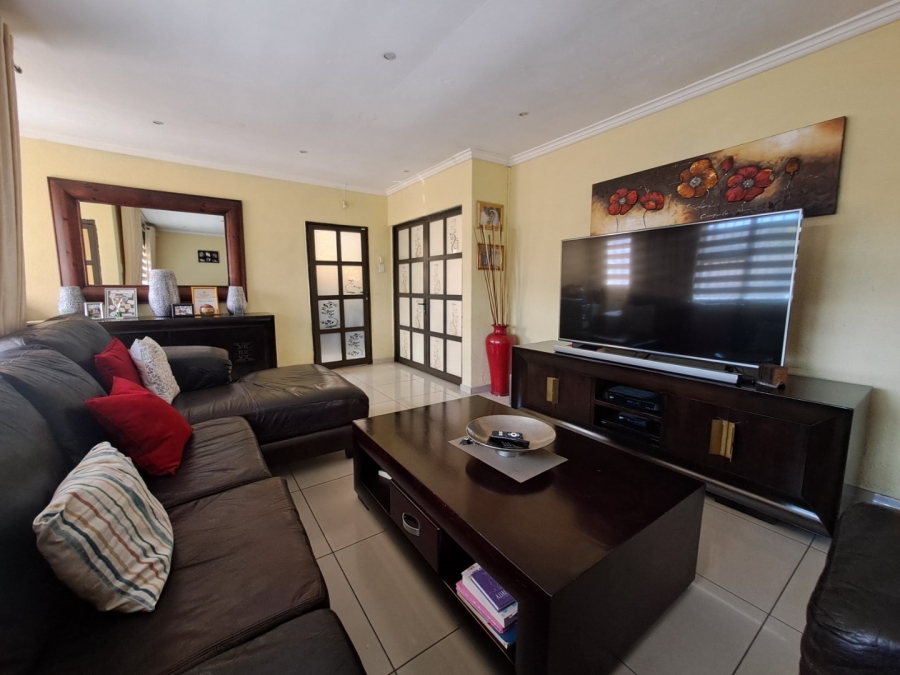 3 Bedroom Property for Sale in Ormonde View Gauteng