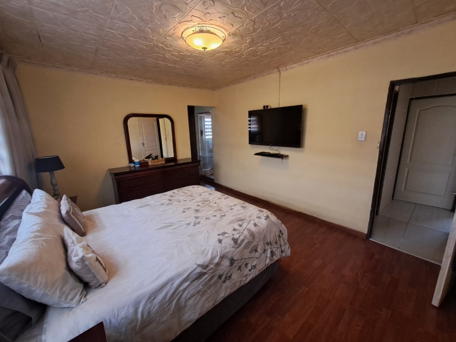 3 Bedroom Property for Sale in Ormonde View Gauteng