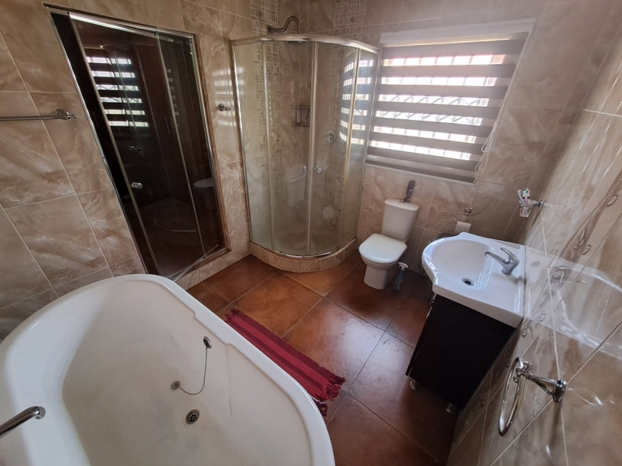 3 Bedroom Property for Sale in Ormonde View Gauteng