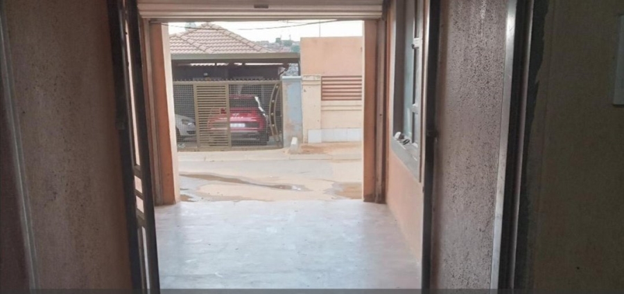 3 Bedroom Property for Sale in Clayville Gauteng