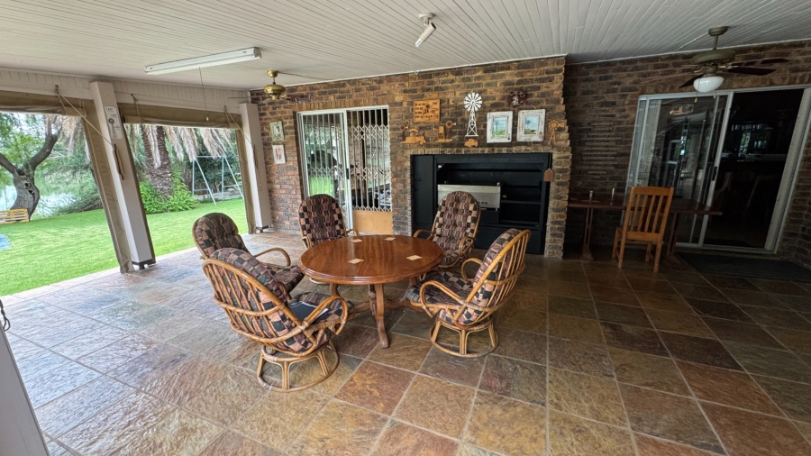 Commercial Property for Sale in Kaalplaats West Gauteng