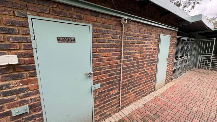 Commercial Property for Sale in Kaalplaats West Gauteng