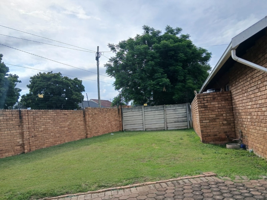 2 Bedroom Property for Sale in Hamberg Gauteng