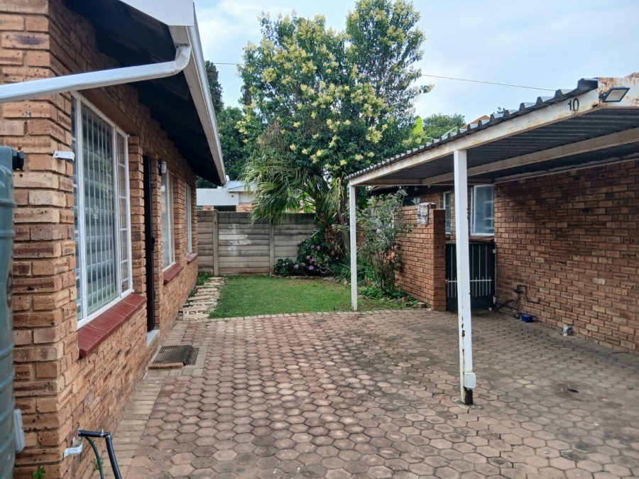 2 Bedroom Property for Sale in Hamberg Gauteng