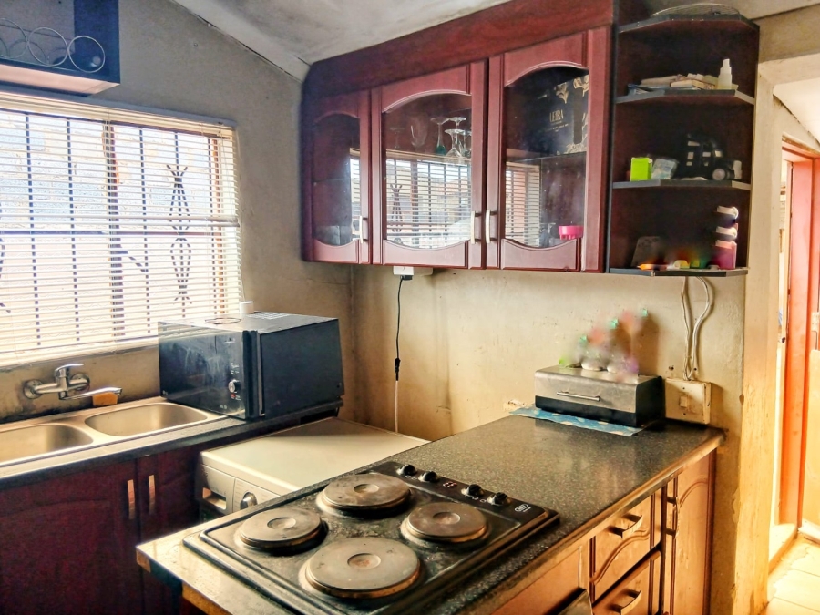 2 Bedroom Property for Sale in Naledi Gauteng