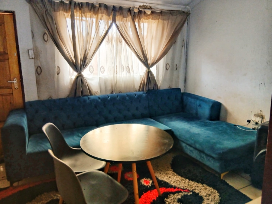 2 Bedroom Property for Sale in Naledi Gauteng