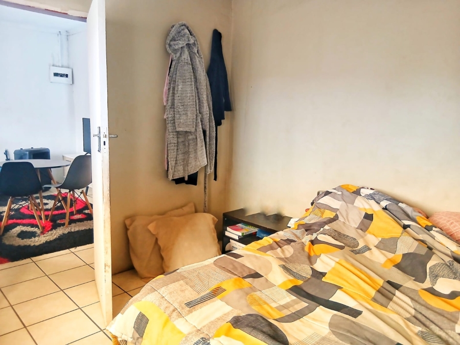 2 Bedroom Property for Sale in Naledi Gauteng