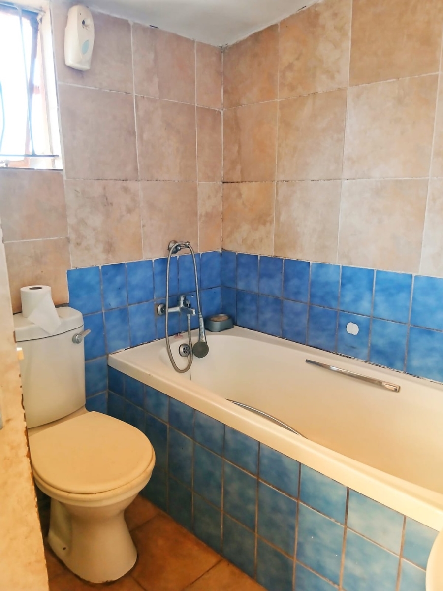 2 Bedroom Property for Sale in Naledi Gauteng